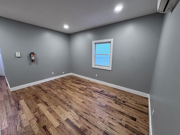 5th image of 38 Tillinghast St #L1