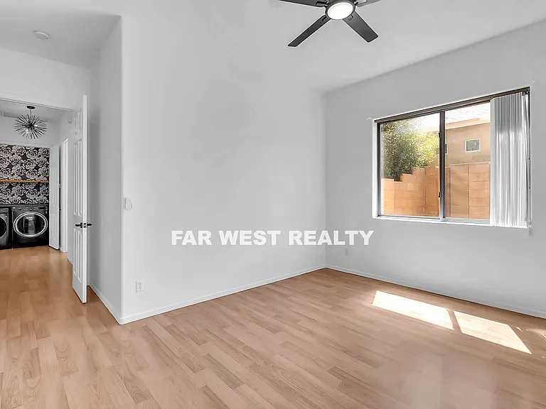 5251 N Celestine Ct — Photo 16