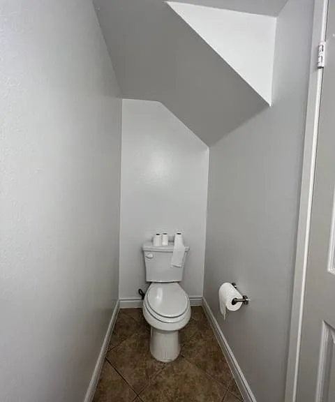 7893 Cerritos Ave — Photo 52
