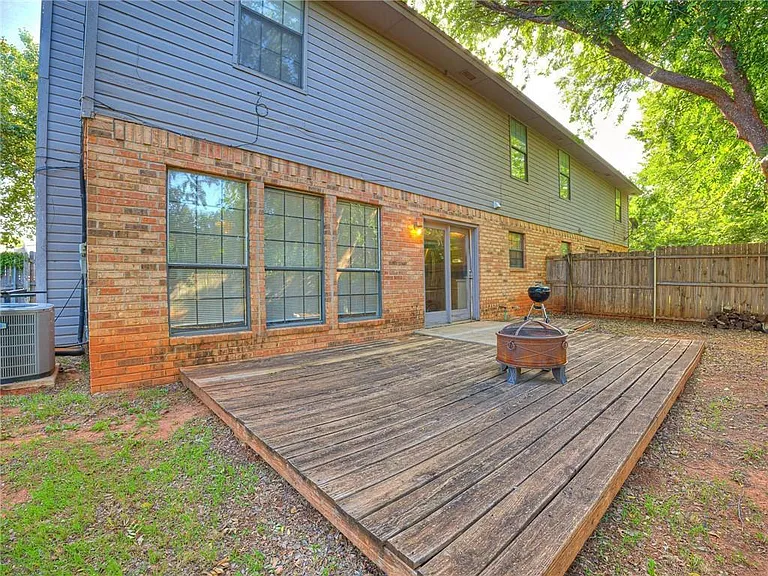 12901 Carrie Ct — Photo 29