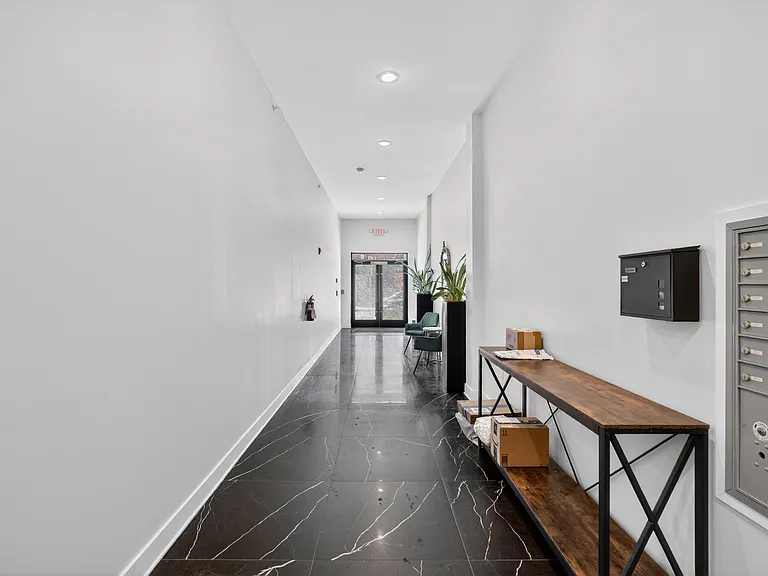 1801 Fairmount Ave #303 — Photo 4