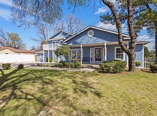 1012 Hilltop Dr, Irving, TX 75060