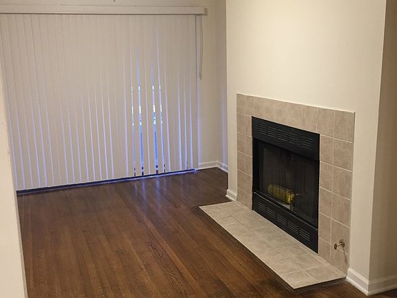 3rd image of 5146 S King Dr APT D1