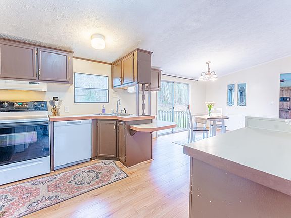 2nd image of 4977 Gardner Ln