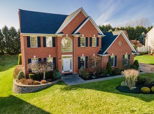48 Traditional Ln, Loudonville, NY 12211