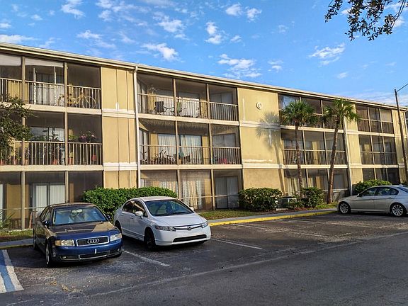 5th image of 7604 Pinery Way #4H
