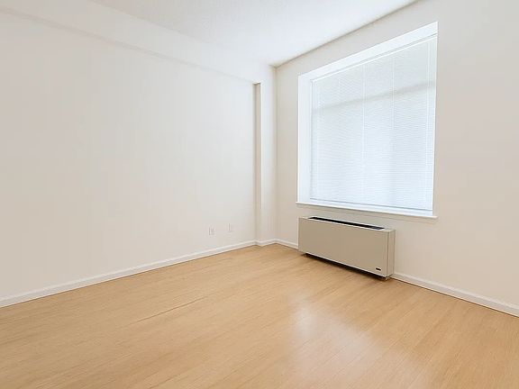 4th image of 1955 1st Ave APT 736