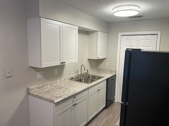 5th image of 1523 NW 7th St APT B6
