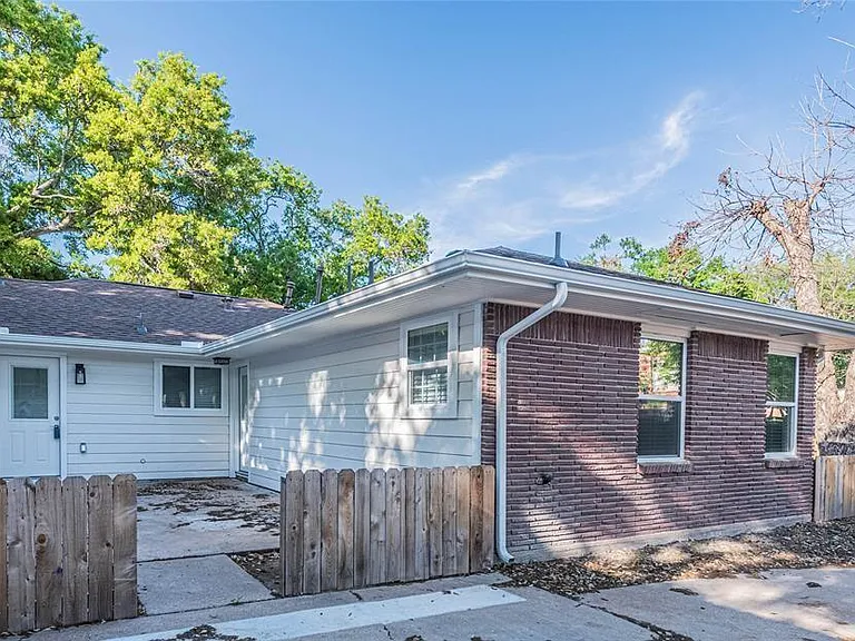 6003 De Moss Dr — Photo 16