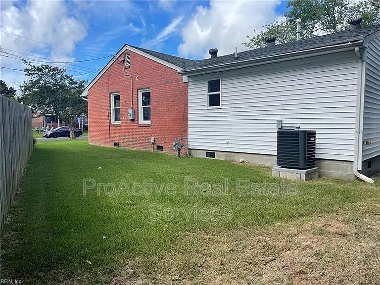 7120 Clarion Ln — Photo 21