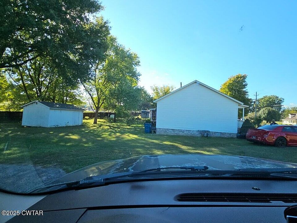 2nd image of 1510 Fitzgerald Dr