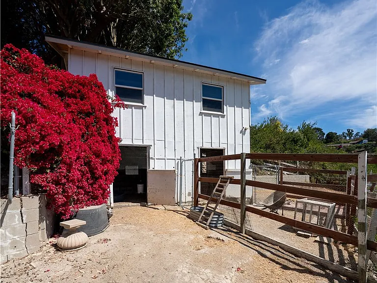 12 Martingale Dr — Photo 58