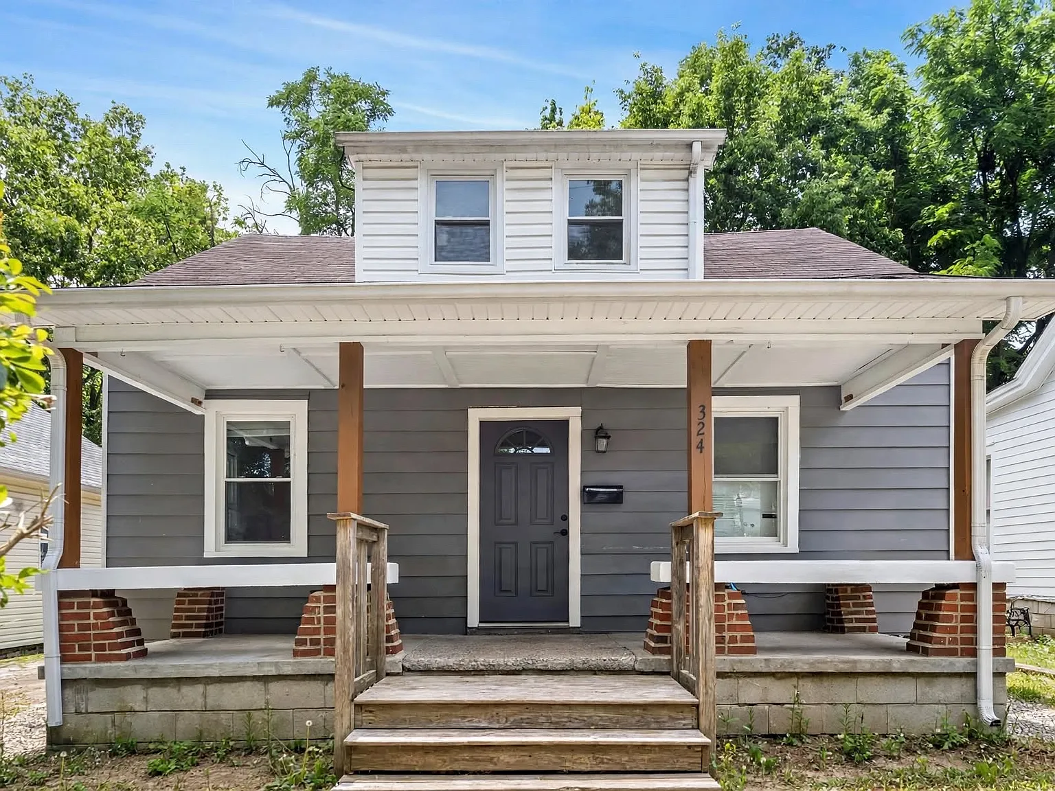 4 bed, 1469 sqft, $1,900 — Photo 1