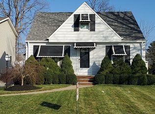 2253 Sunset Dr, Wickliffe, OH 44092