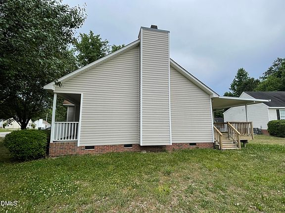 5th image of 1008 Laurel Leaf Rd