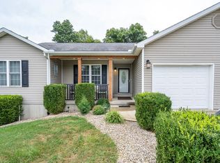 102 Tanglewood Dr, Hillsboro, OH 45133