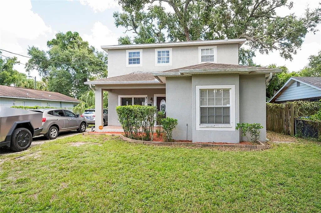 3 bed, 2.0 bath, 1402 sqft, $2,600 — Photo 1