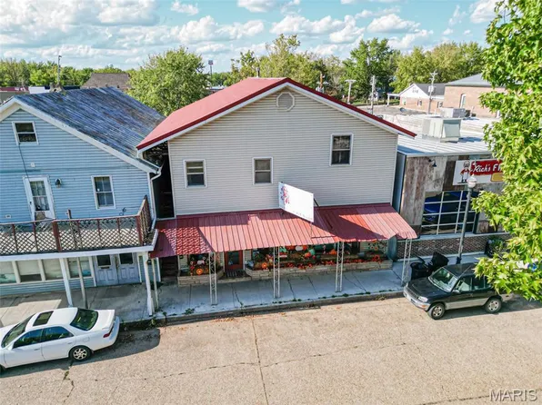 107 E Springfield St, Saint James, MO 65559