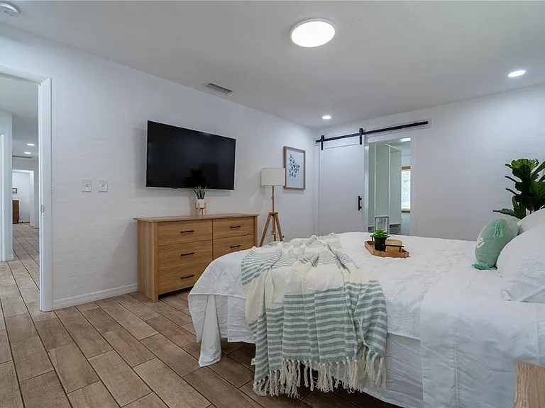 7354 Biltmore Dr — Photo 27