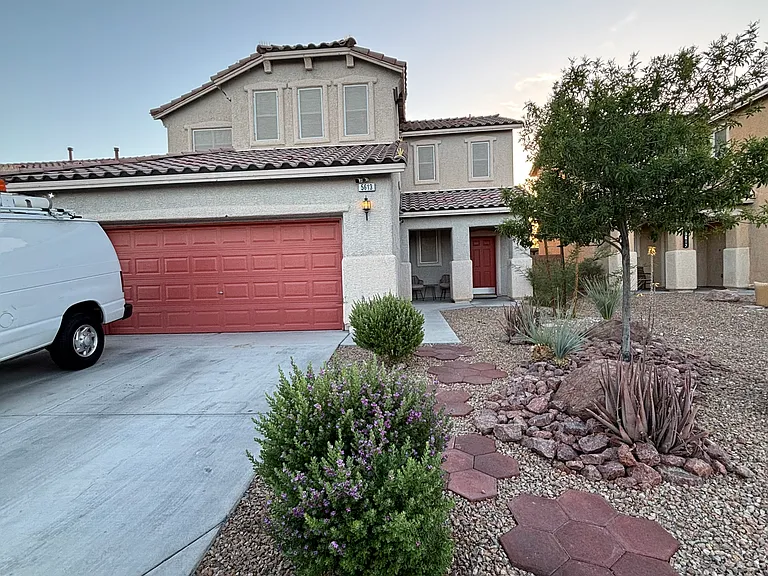 5613 Lookout Crest St — Photo 1