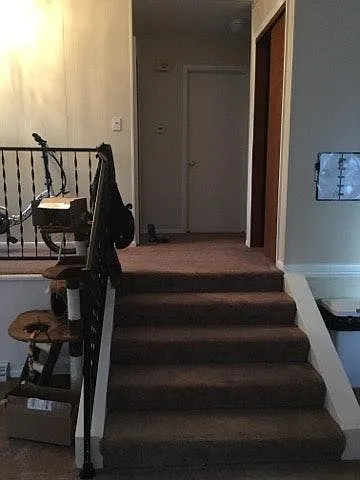 820 Grand St — Photo 4