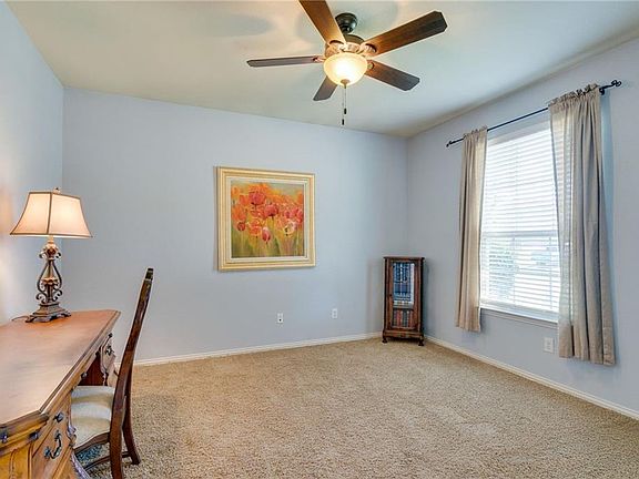 5th image of 621 Grayson Ln