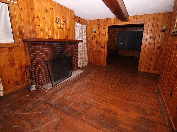 5th image of 44 White St