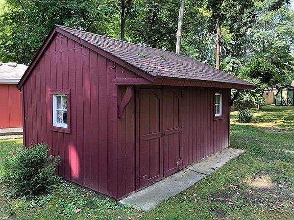 5th image of 7037 Castle Manor Dr
