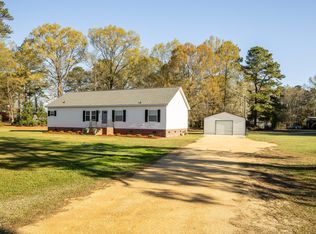 2304 Five Bridge Rd, Clinton, NC 28328