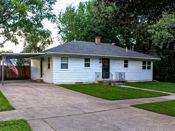 1704 Park St, Hamburg, IA 51640