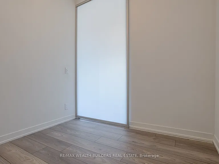 285 Dufferin St #1103 — Photo 21