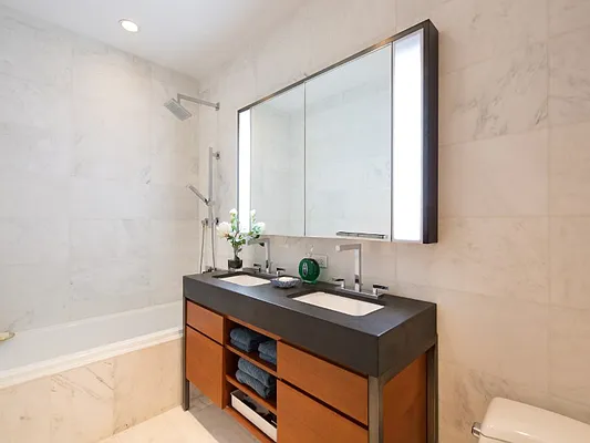 Sold by Sotheby's International Realty | media 19