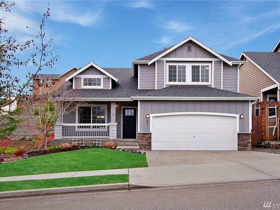 Welcome to The Ridge at Rock Creek in Marysville!  The turn key home is a must see!