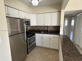 4050 NE 12th Ter #251, Oakland Park, FL 33334