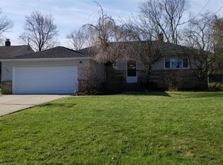5186 Thornbury Rd, Cleveland, OH 44124