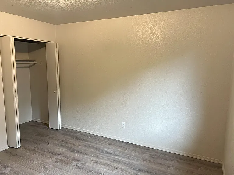1230 S Lone Tree Rd #B — Photo 13