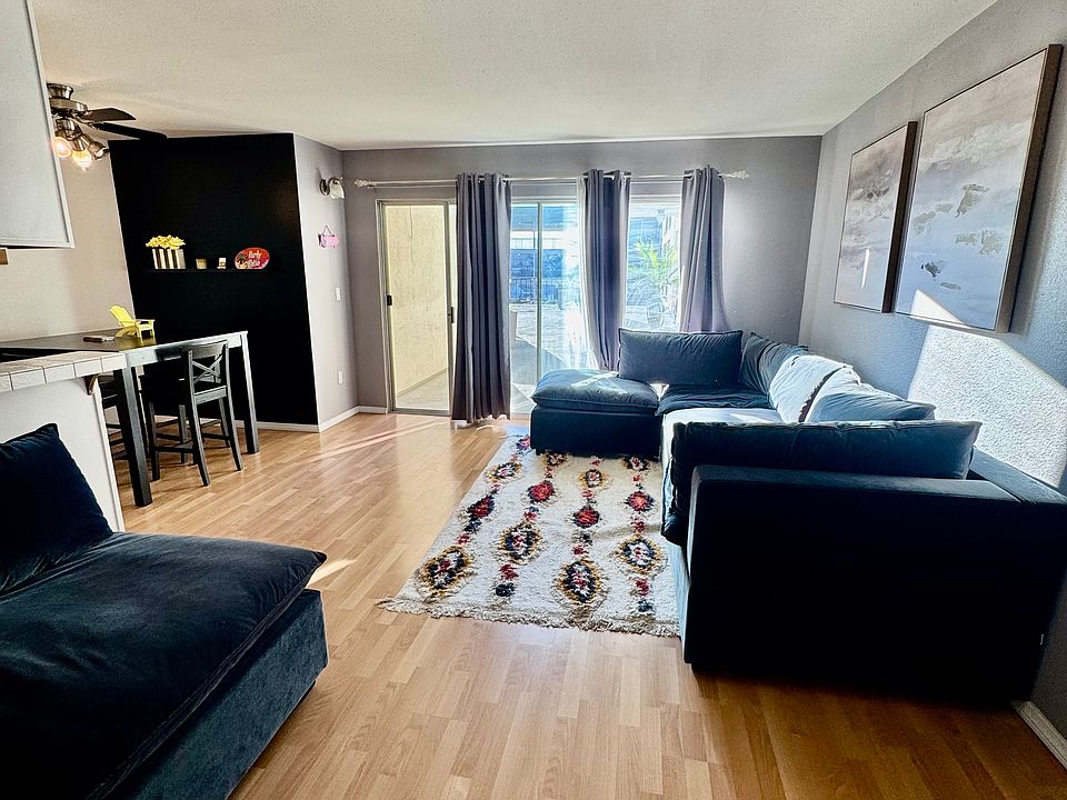 1st image of 1600 Ardmore Ave Unit 220