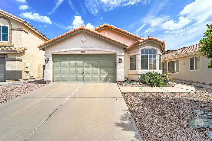 3 bed, 2.0 bath, 1500 sqft, $2,375 — Photo 2