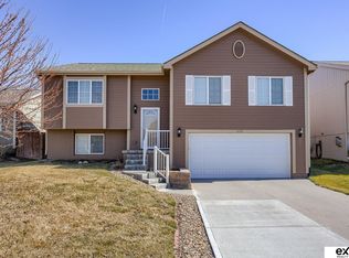 6121 S 190th Ter, Omaha, NE 68135