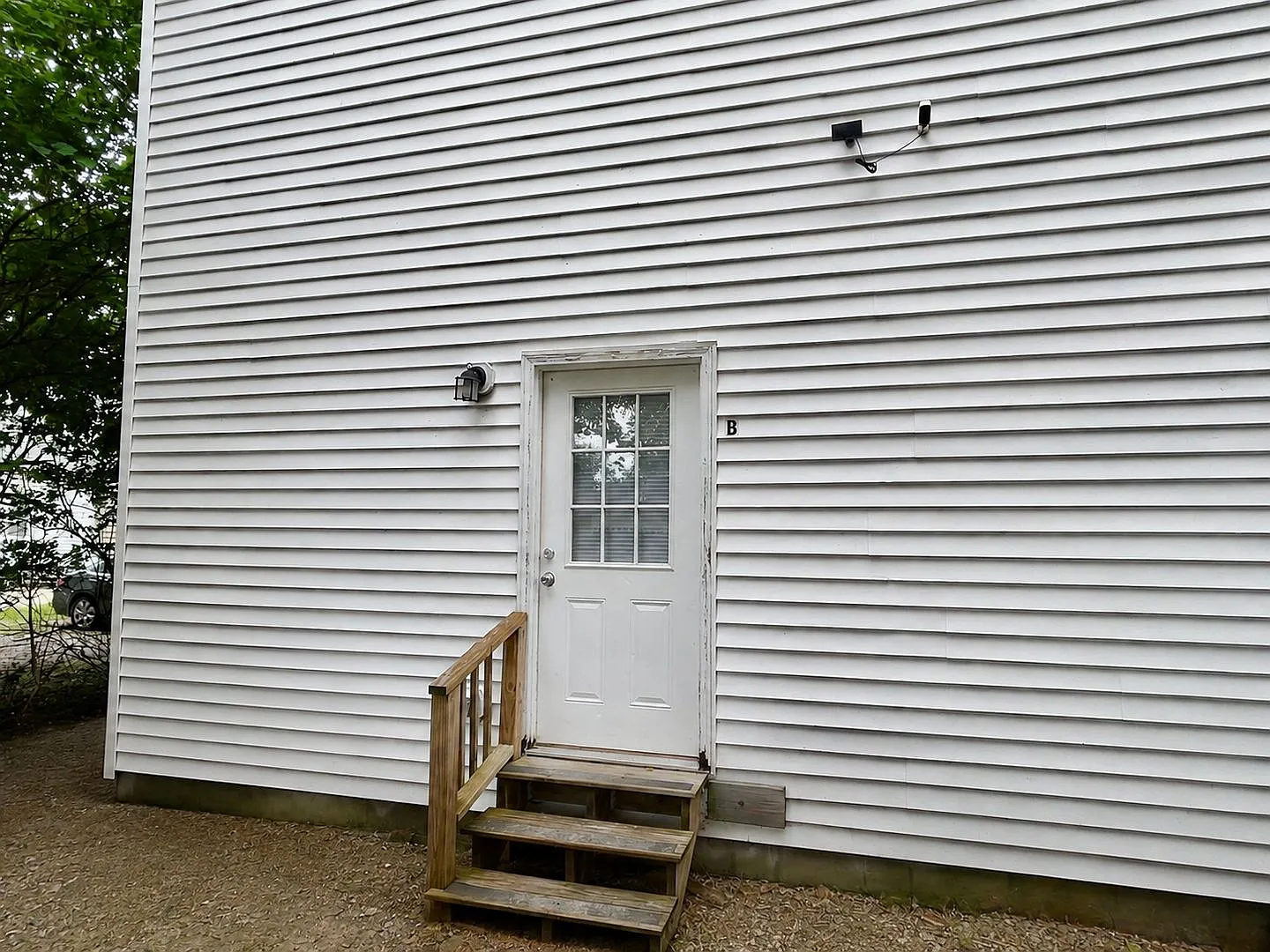 424 Woodland Ave Unit B | 5 Bed 2.5 Bath — Photo 3
