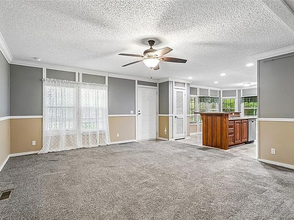 5th image of 24059 Cosner Ln