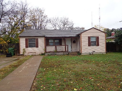 3rd image of 1332 Devonwood Dr