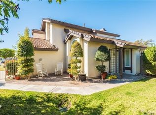 1041 W Badger Pass Ln, Orange, CA 92865