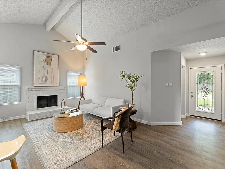 1123 Rock Canyon Dr — Photo 4