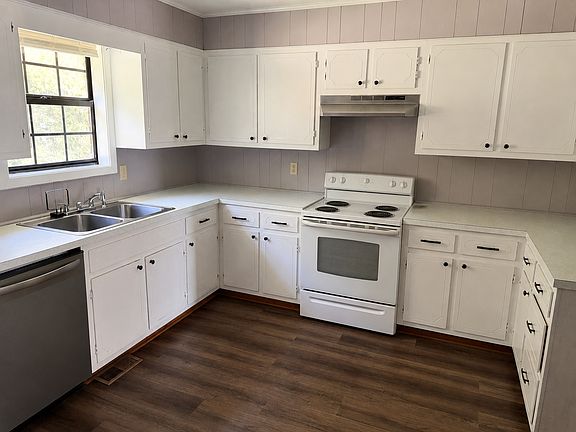 3rd image of 608 N 2nd St