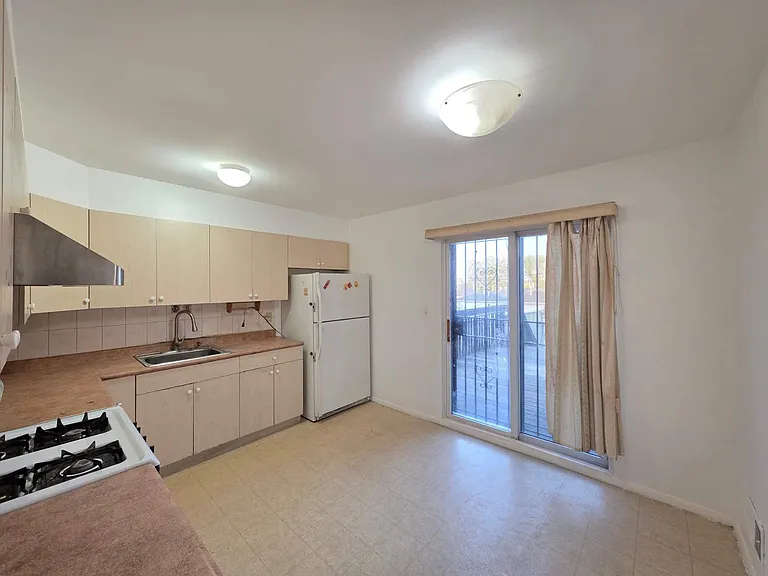 275 Skyline Dr — Photo 7