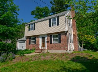 28 Sherwood Rd, Natick, MA 01760