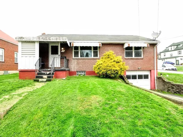 102 Johnston Rd, Bentleyville, PA 15314