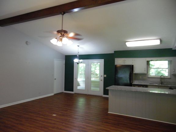 3rd image of 17 Briar Ct