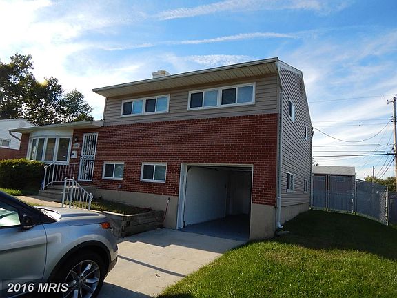 2nd image of 1016 Kent Ave